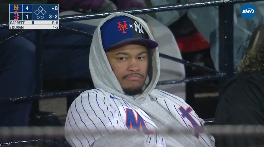 Gary Cohen goes off on fan's 'illegal' Mets-Yankees hat