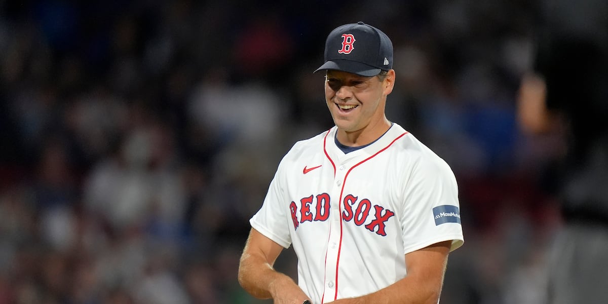 This Royals signing would tie a record if he appears in an MLB game