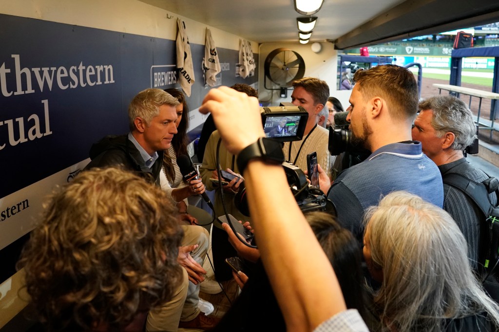 READERS RESPOND: Orioles fans want front office changes - Baltimore Sun