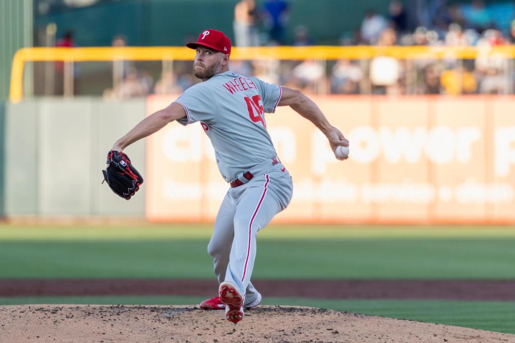 Phillies hold off Athletics 4-3 for 8th straight win