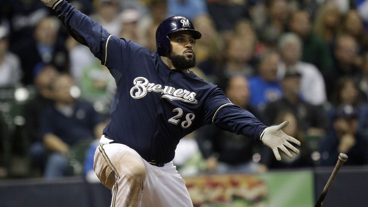 Milwaukee Brewers' Prince Fielder celebrates an RBI in 2011. Brewers27 Spt Sieu 9