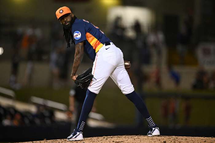 Astros trade RHP Miguel Castro to White Sox