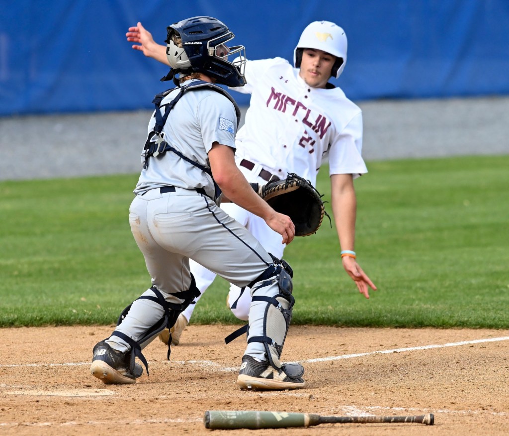 Top-seed Gov. Mifflin moves on