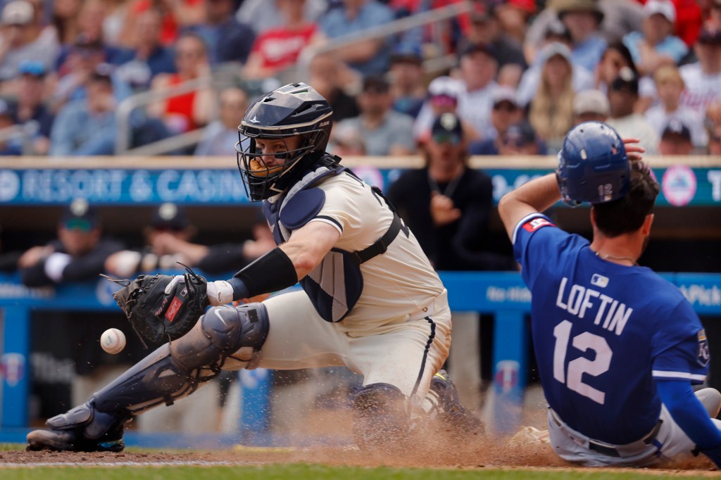 Twins threaten but fall in series finale to Royals – Twin Cities