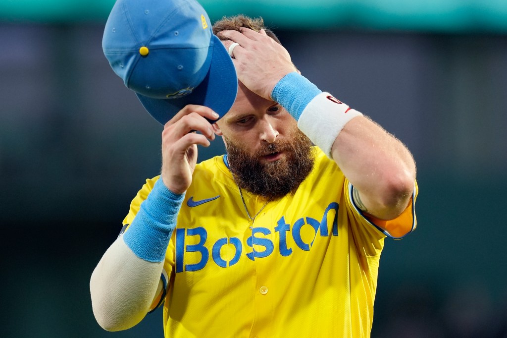 Struggling veteran gets day off in series finale