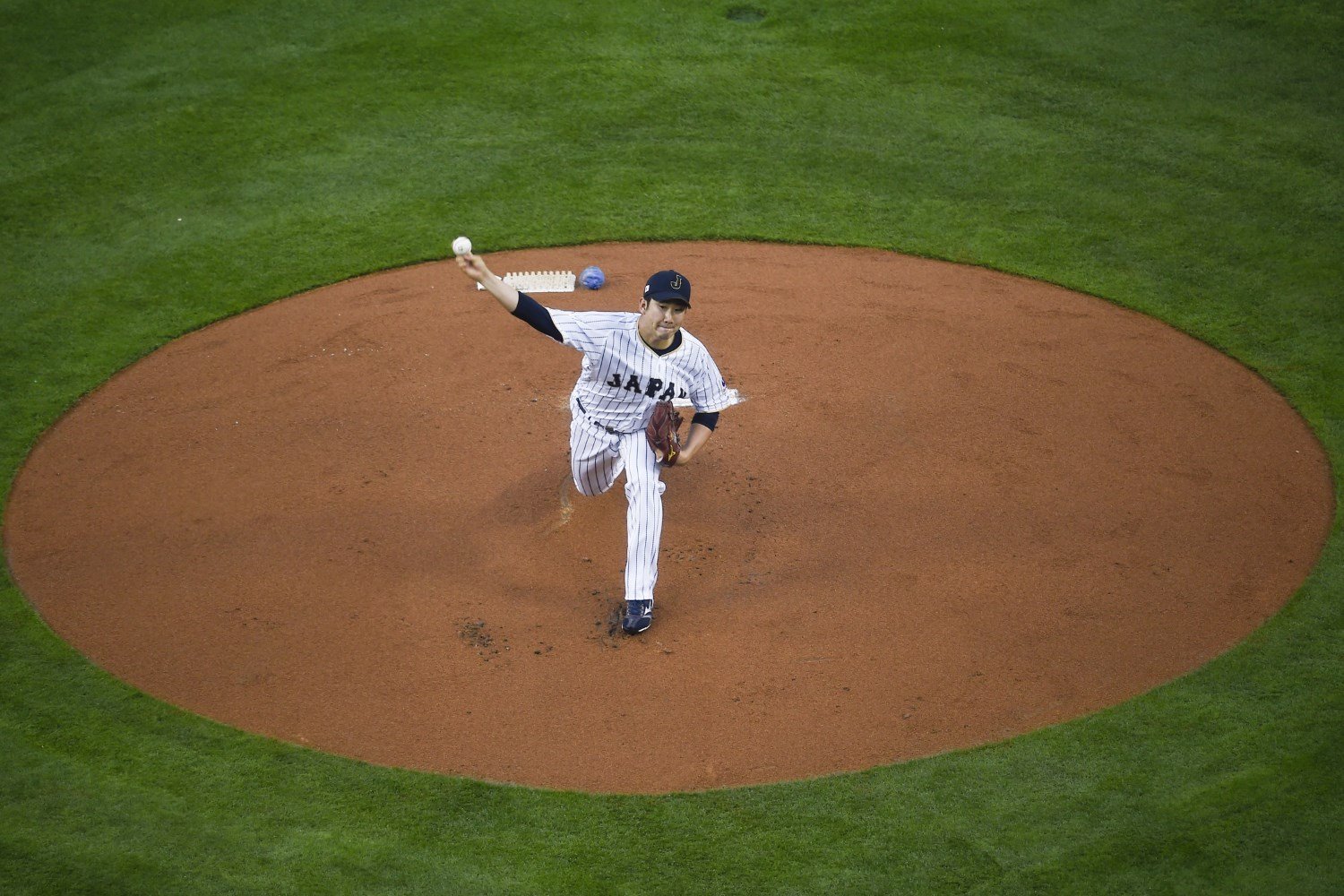 How Aggressively Should Cubs Pursue NPB Starter Tomoyuki Sugano? - Cubs