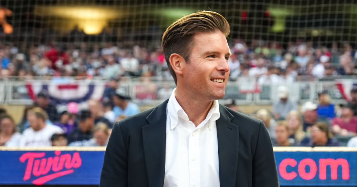 Minnesota Twins sale talks progress as buyers visit, Pohlad family firm on $1.7B price tag