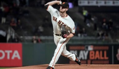 Dodgers Sign Former Giants Veteran Reliever, Who Joins Team in New York