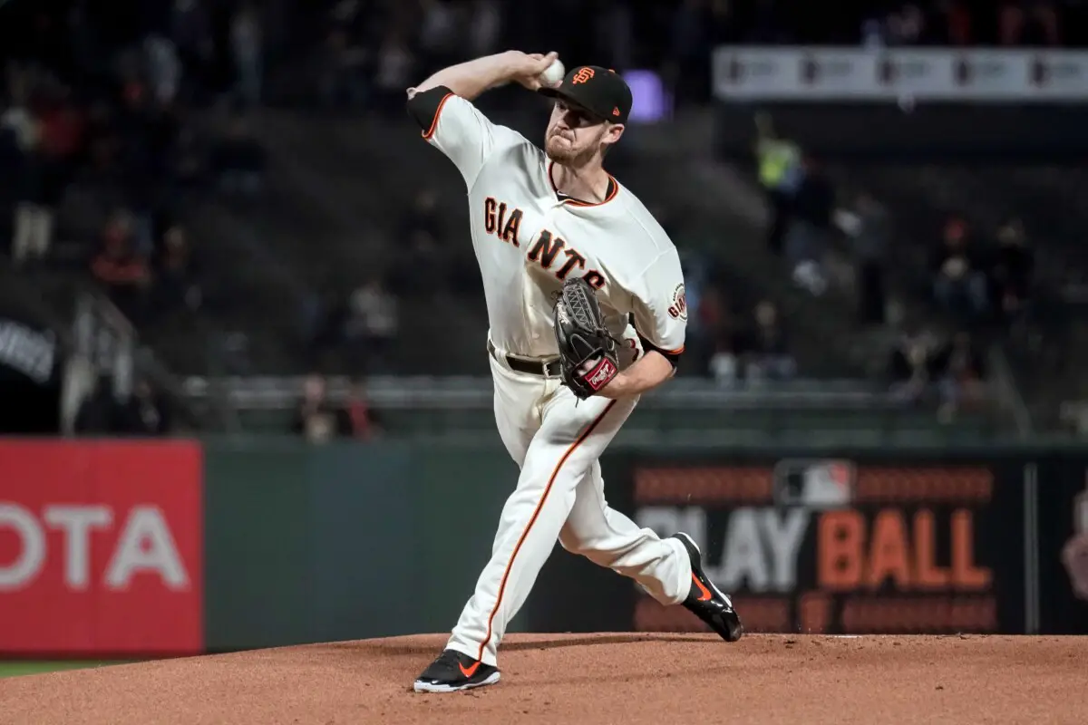Dodgers Sign Former Giants Veteran Reliever, Who Joins Team in New York