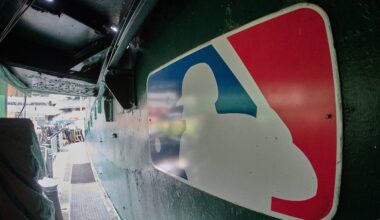 NBCUniversal reportedly making bid for ESPN’s MLB package