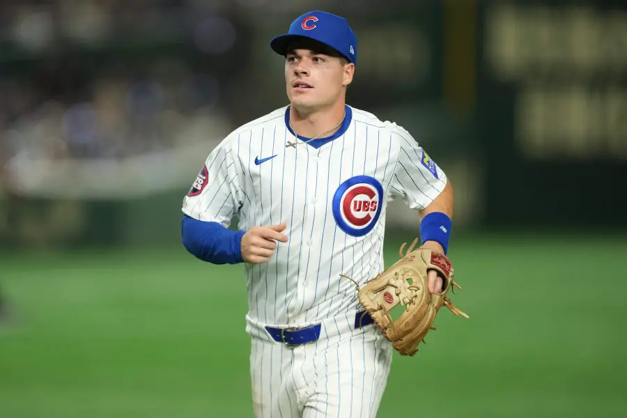 Chicago Cubs second baseman Matt Shaw (6) heads to the dugout after an out in the third inning against the Los Angeles Dodgers during the Tokyo Series at Tokyo Dome.