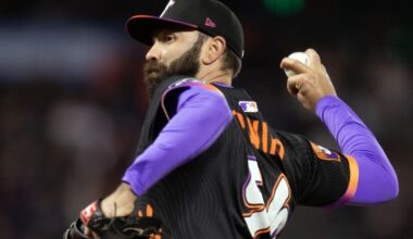 Dodgers signing pitcher from NL West rival