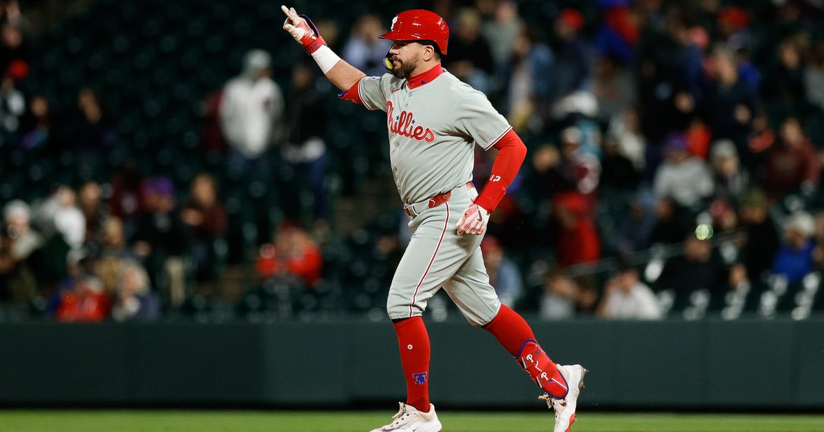 After clubbing 300th HR, Phillies' Kyle Schwarber says, 'Lot more to come.'
