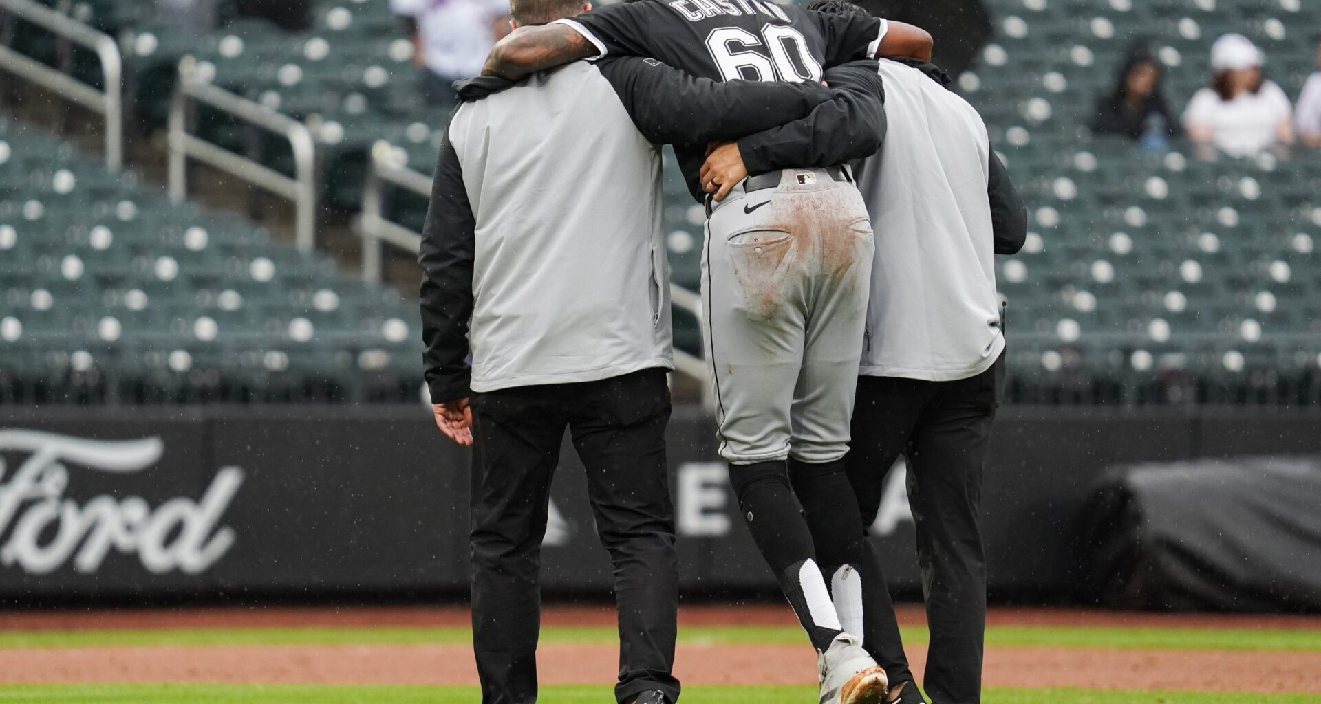 White Sox Reliever Miguel Castro Out for Season After Knee Injury