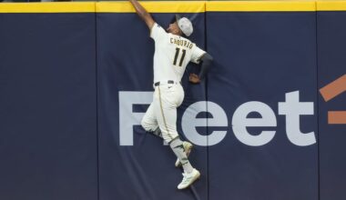 Slumping at the plate, Jackson Chourio makes a game-saving catch for the Brewers