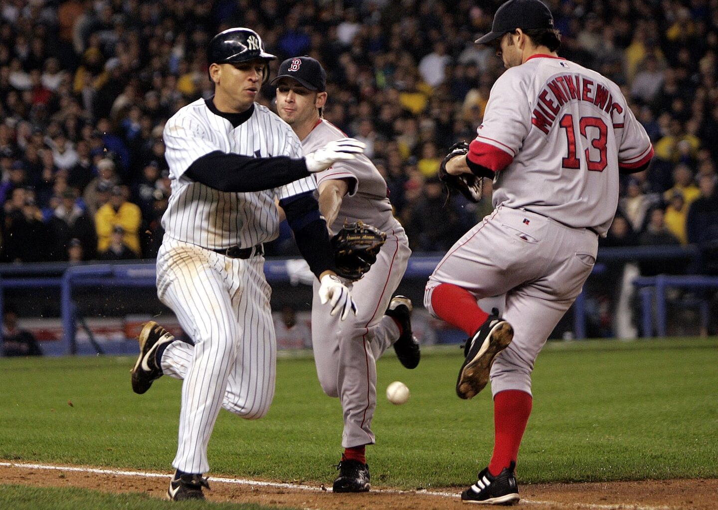 Alex Rodriguez slapping the ball out of Bronson Arroyo's glove was just one of the many memorable moments from the 2004 ALCS.