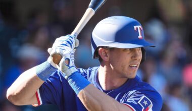 Texas Rangers add veteran outfielder to roster, option Dustin Harris