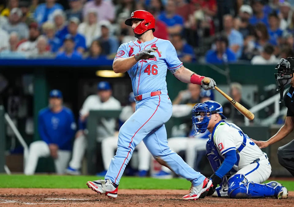 Cardinals first baseman Paul Goldschmidt (46) bats against the Kansas City Royals© Jay Biggerstaff-Imagn Images