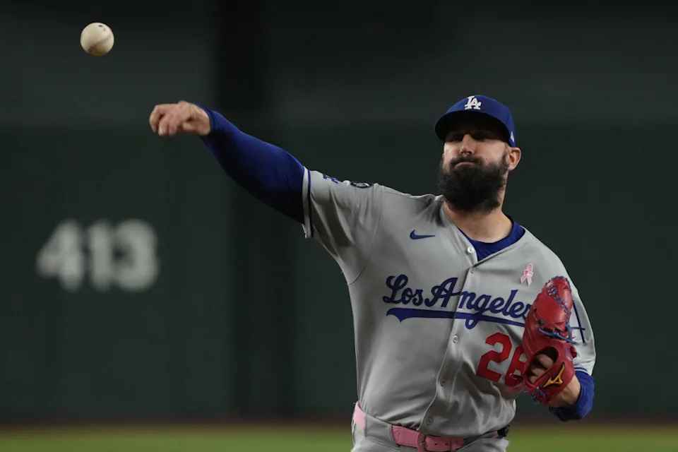 Los Angeles Dodgers pitcher Tony Gonsolin (26) throws against the Arizona Diamondbacks in the first inning at Chase Field.Rick Scuteri-Imagn Images