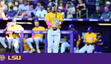 Tigers Fall to Arkansas, 7-4, in Series Finale – LSU