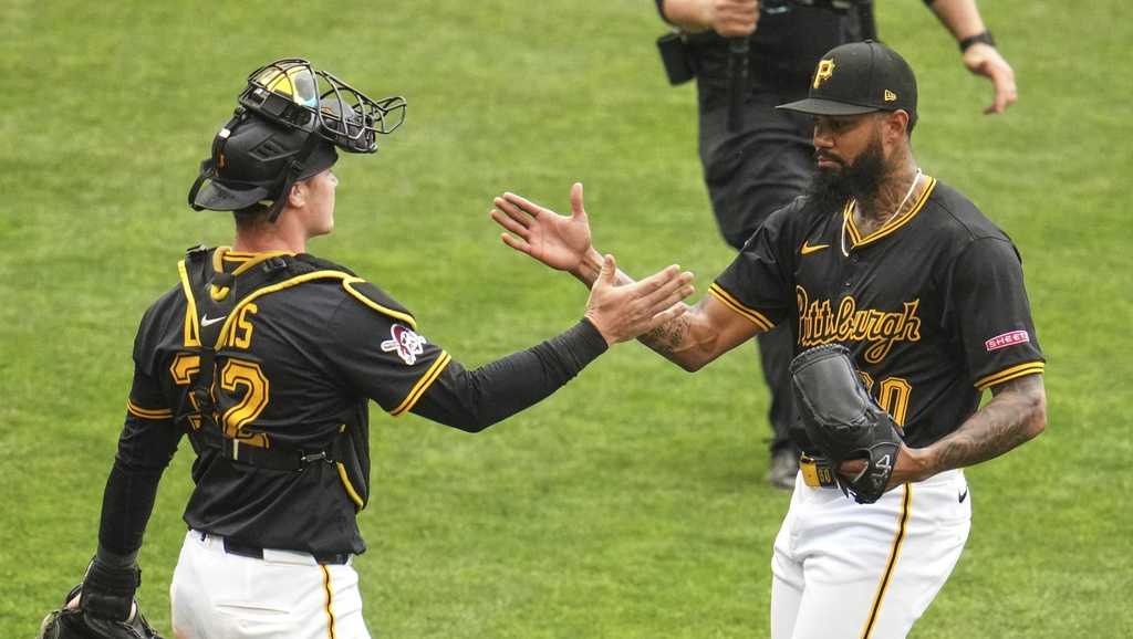 Pirates ride Andrew Heaney and 4 relievers to win over the Reds
