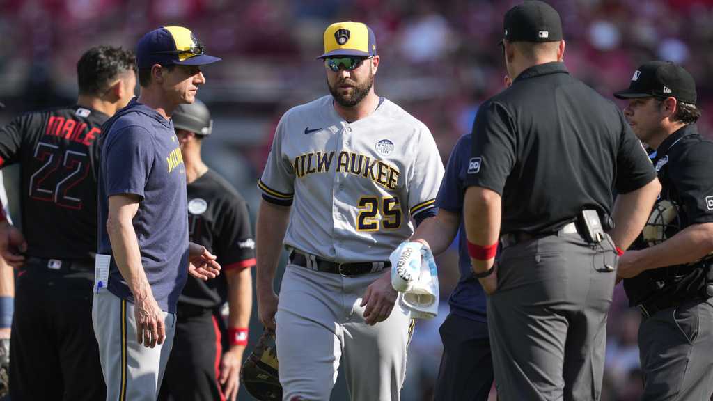 Former MLB player Darin Ruf files lawsuit against Reds over field conditions