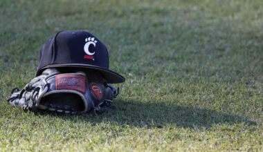 Cincinnati breaks out to big lead against Wake Forest ace in 11-6 win in Knoxville