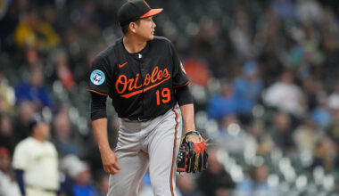 Orioles snap losing skid in dramatic fashion (updated)