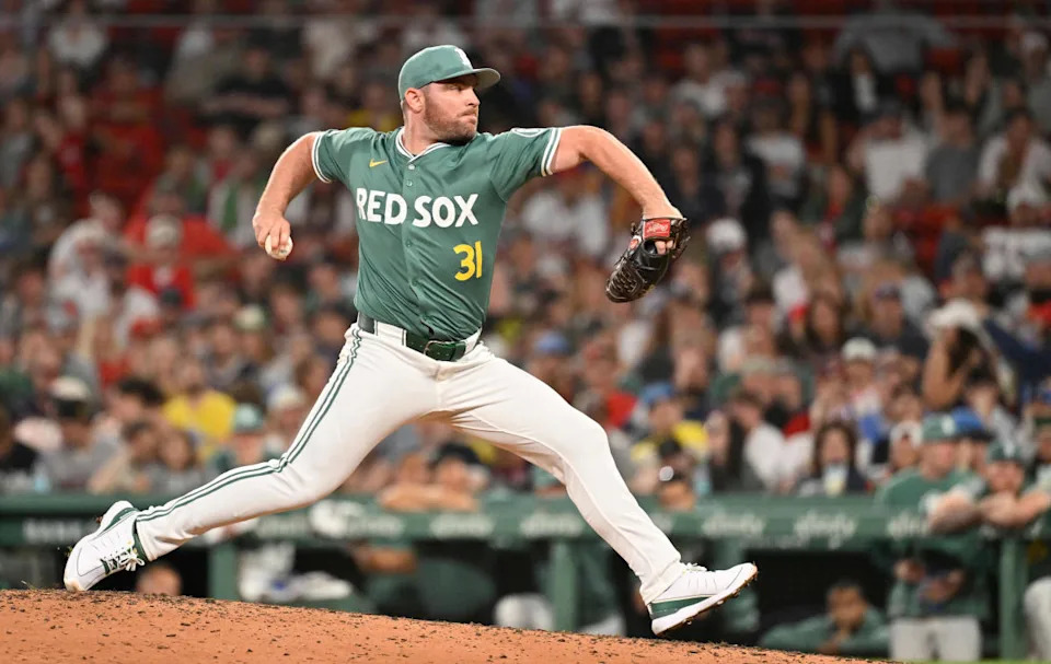 Boston Red Sox relief pitcher Liam Hendriks (31) throws against the Atlanta Braves during the ninth inning at Fenway Park.Eric Canha-Imagn Images