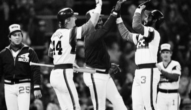 Chicago White Sox and Milwaukee Brewers start 8-hour game at Comiskey Park