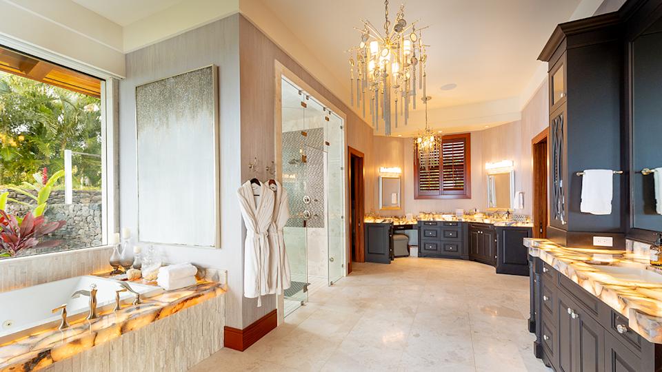 710 Mokuleia Place bathroom