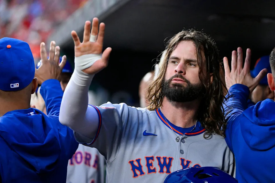 May 2, 2025; St. Louis, Missouri, USA; New York Mets designated hitter Jesse Winker (3) is congratulated by teammates after scoring against the St. Louis Cardinals during the second inning at Busch Stadium. Mandatory Credit: Jeff Curry-Imagn Images