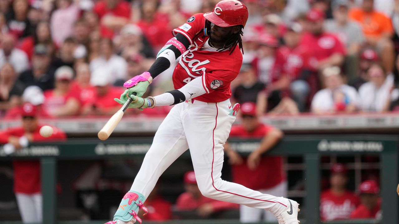 Cincinnati Reds' Elly De La Cruz hits a home run during the first inning of a baseball game against the Houston Astros in Houston, Saturday, May 10, 2025. TJ Friedl and Matt McLain also scored.