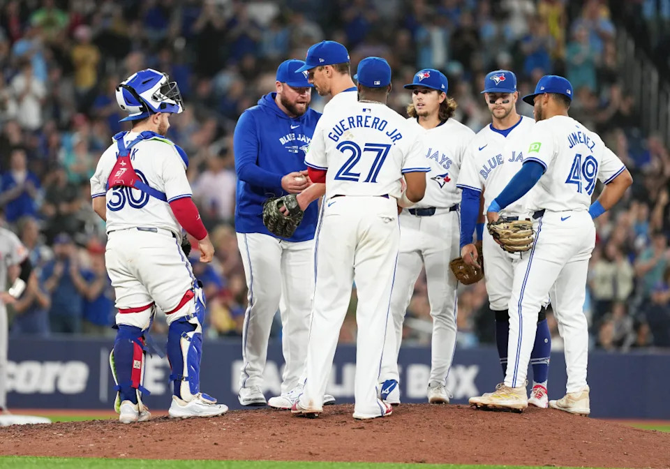 Toronto Blue Jays pitcher Chris Bassitt (40).© Nick Turchiaro-Imagn Images