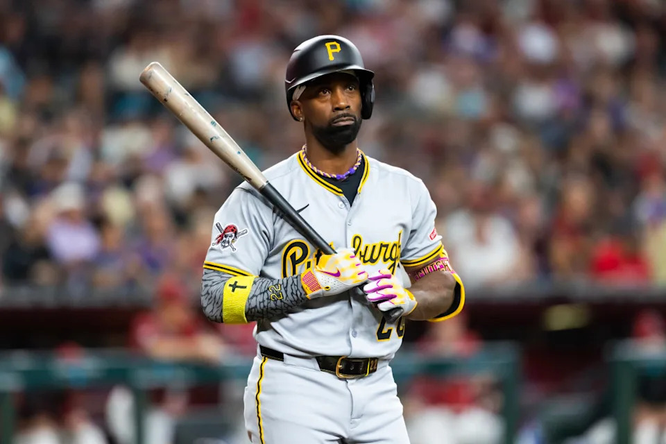 Mark J. Rebilas-Imagn Images Pirates outfielder Andrew McCutchen against the Diamondbacks at Chase Field.© Mark J. Rebilas-Imagn Images
