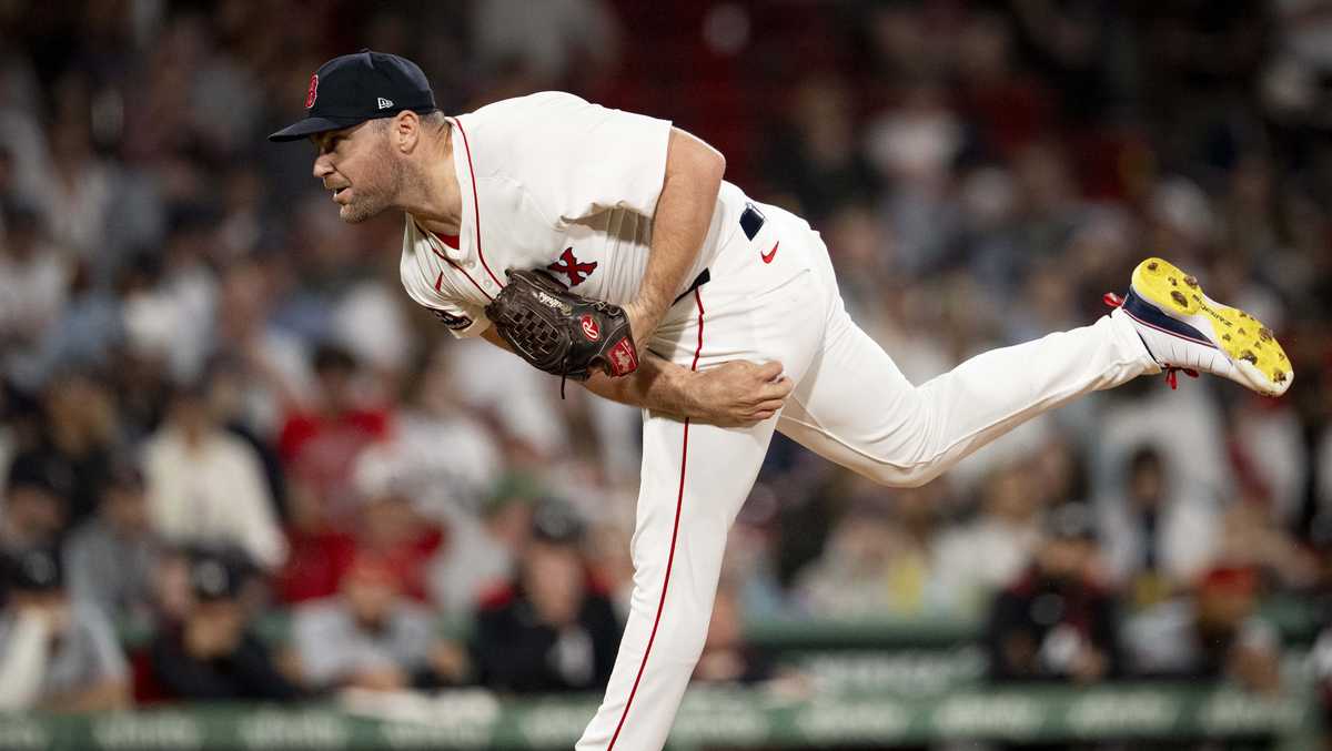 Red Sox pitcher condemns death threats targeting him, wife