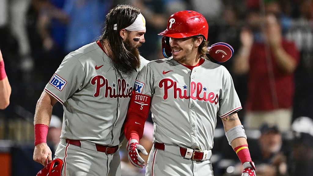 Phillies complete sweep of Rays with 7-6 come-from-behind win