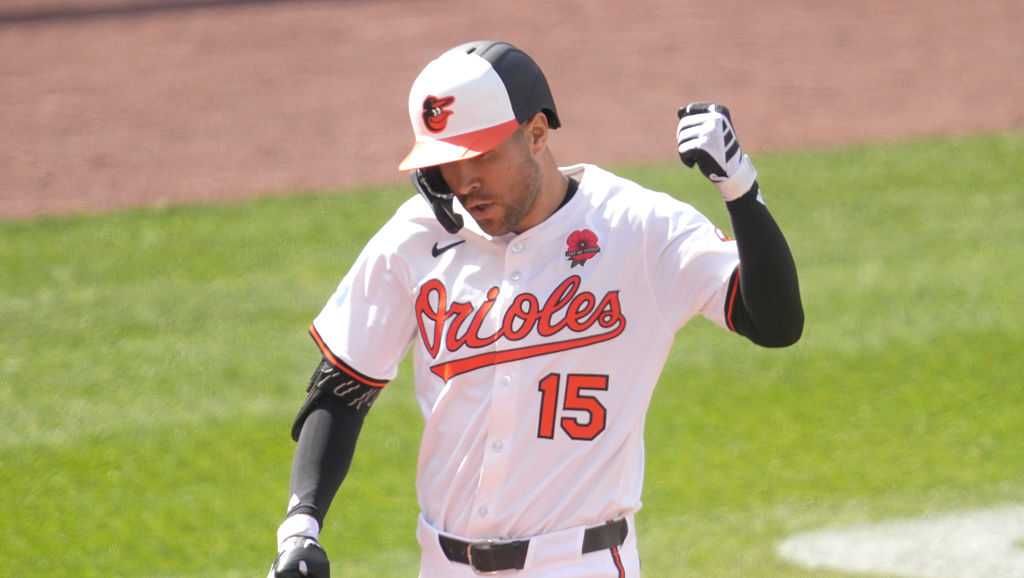 Carlson’s 3-run homer powers Orioles to 3rd straight win