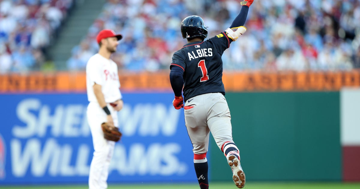 Phillies split doubleheader with Braves without Bryce Harper, but Philadelphia picks up another series win