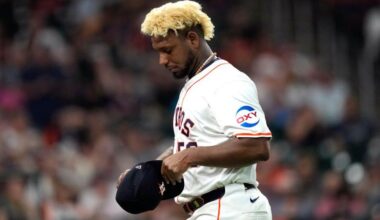 Astros drop first game to Brewers 5-1