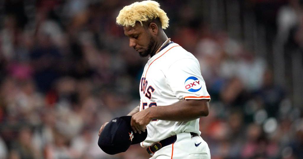 Astros drop first game to Brewers 5-1