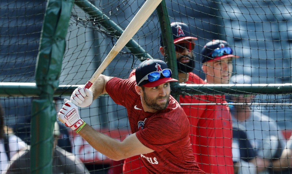 Former Dodger Chris Taylor joins Angels, starts in center field - Orange County Register