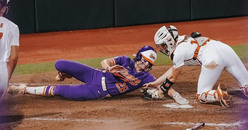 Clemson's season comes to an end one win, one run shy of World Series berth