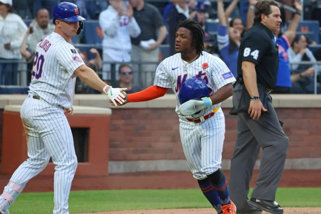 Mets trying to navigate Luisangel Acuna playing time dilemma