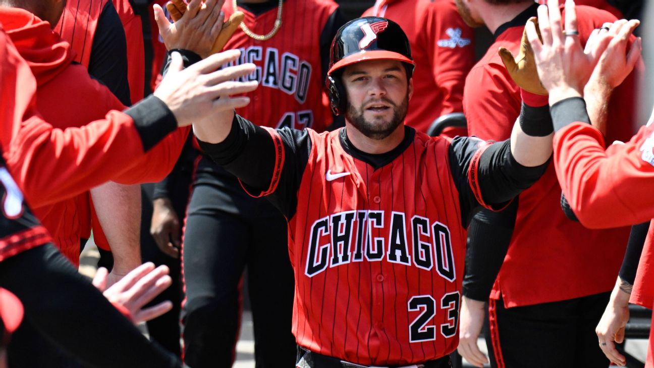 White Sox get OFs Andrew Benintendi, Mike Tauchman from IL