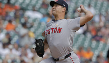 Royals Sign Rich Hill To Minor League Deal