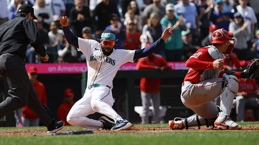 Seattle Mariners beat Angels, win 7th straight series