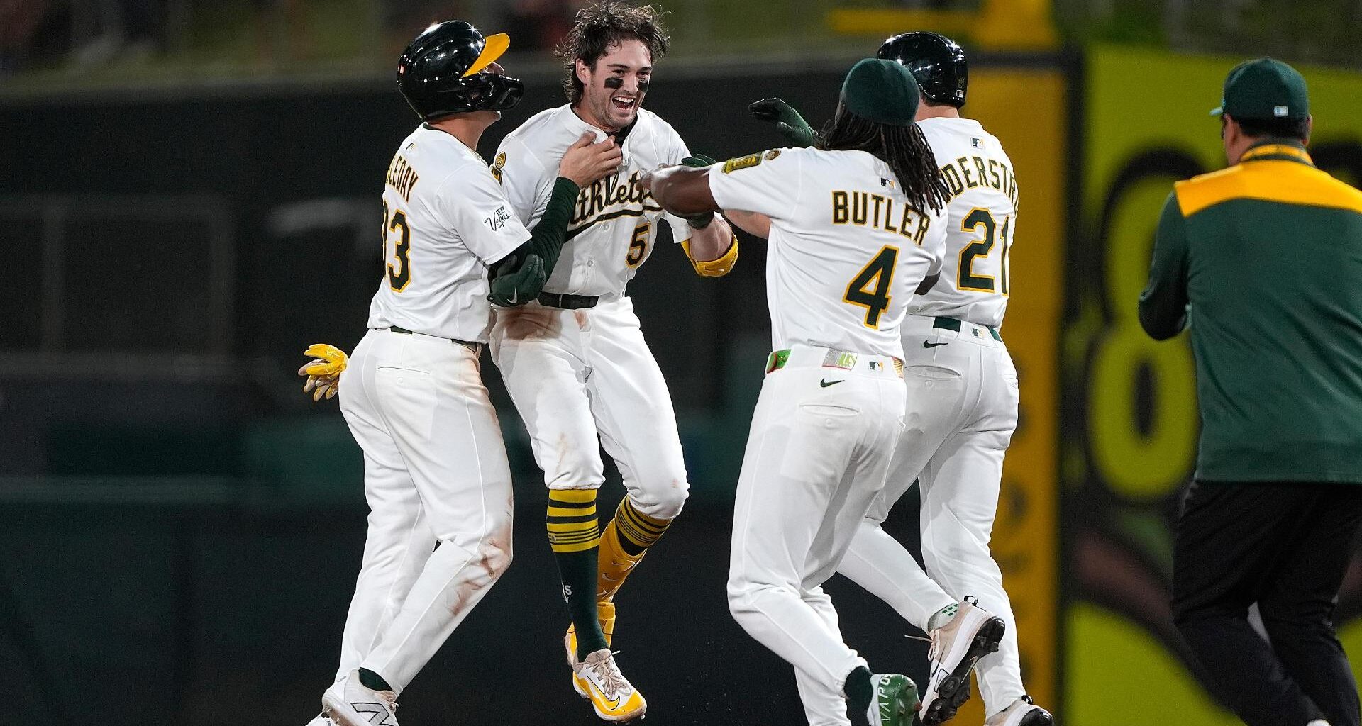 Wilson comes up clutch again as Athletics edge Mariners 7-6 in 11 innings