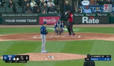 Burke tosses 3-hit ball over 6 innings as White Sox beat Rangers 4-1