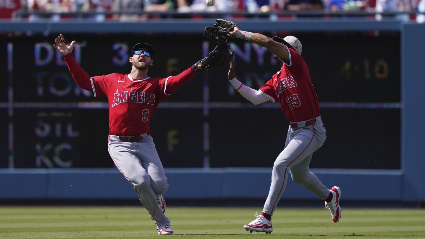Travis d'Arnaud's tiebreaking homer in 8th leads Angels over Dodgers 6-4 for 3-game sweep